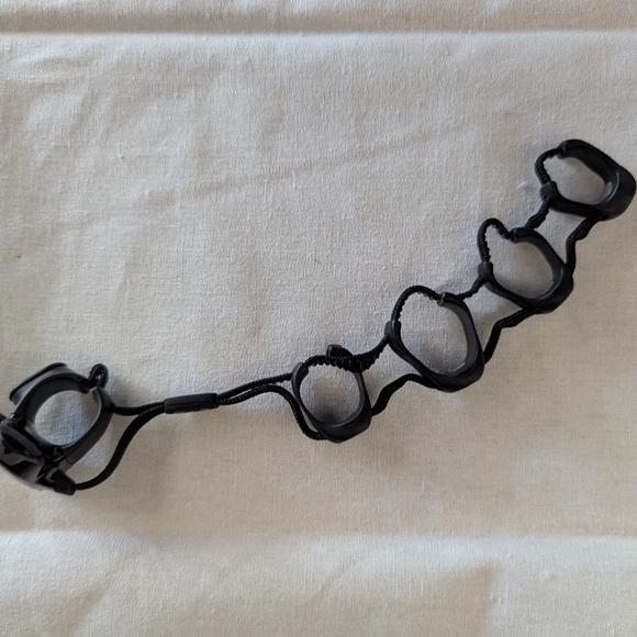 Tap Strap 2 keyboard with 1 broken ring working Size small - Picture 7 of 16